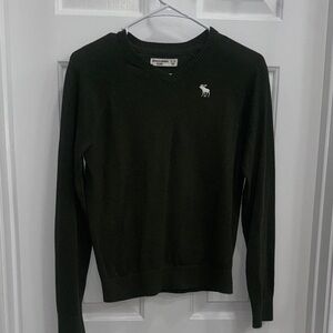Abercrombie & Fitch Women's Dark Green V-Neck Sweater